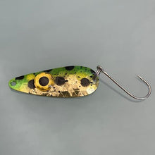 Load image into Gallery viewer, Salmon/Pyramid Spoons