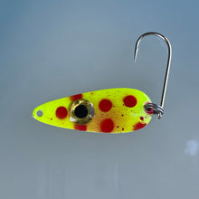 Load image into Gallery viewer, Salmon/Pyramid Spoons